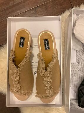 Jaggar Bone Block Heel Mules